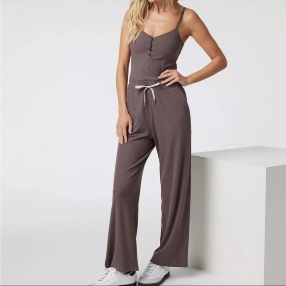 VUORI Pose Henley Jumpsuit Color Chocolate Brown SMALL - Picture 4 of 15